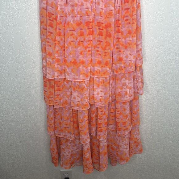 New Cinq A Sept Rachel Tiered Ruffle Midi
Dress Size 10 - Picture 5 of 15